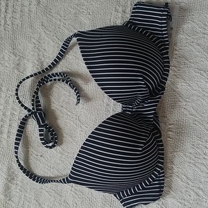 Striped Shade & Shore Bikini Top Size 32 -B